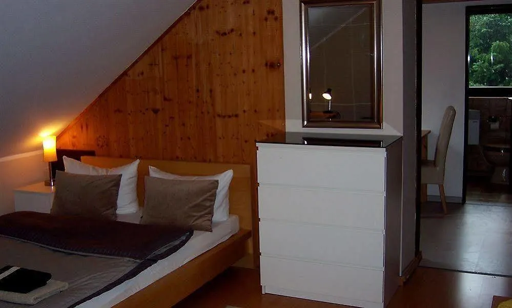 East Park Apartments Baumkirchner Str 18 Mnichov 0*,